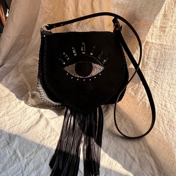 Black Leather saddle bag /shoulder bag/ leather purse with fringe .NWT - Picture 10 of 12